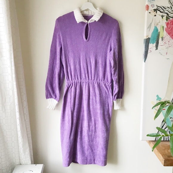 Handmade purple terry midi dress with knit white collar and cuffs - Picture 4 of 8